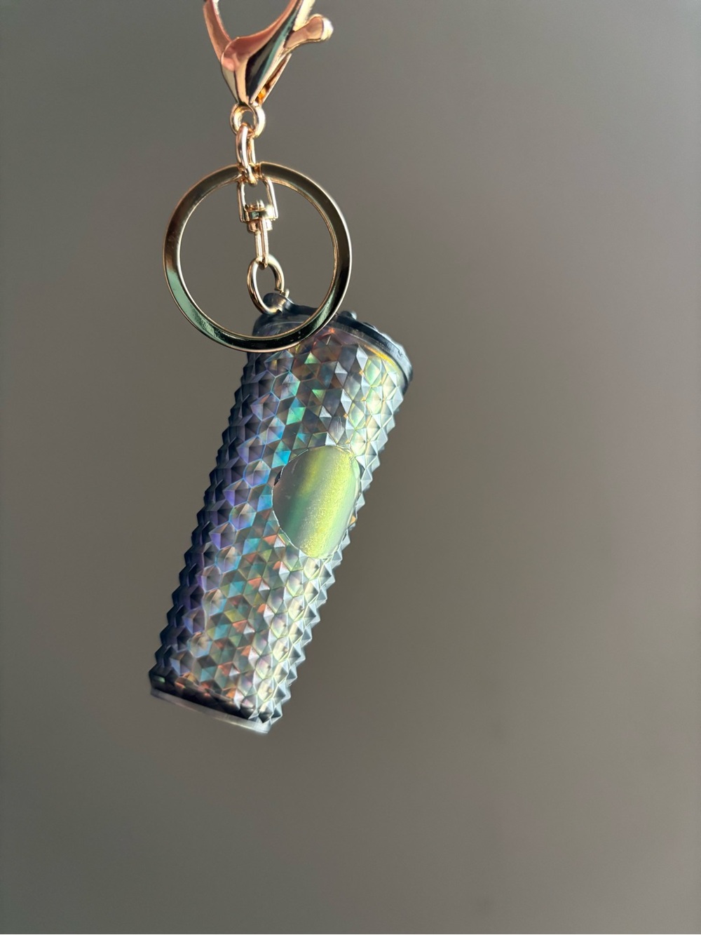 Iridescent Textured Tumbler Keychain - Holographic Silver - Picture 2 of 6
